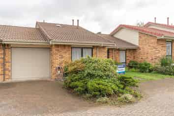 6 Ashford Mews, Flagstaff