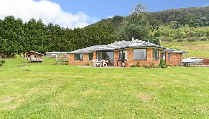 912 State Hwy 14, Maungatapere