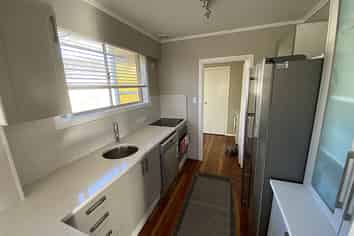 1/61 Royal View Road, Te Atatu South