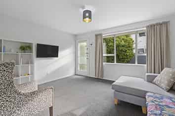 1/139 Huxley Street, Sydenham