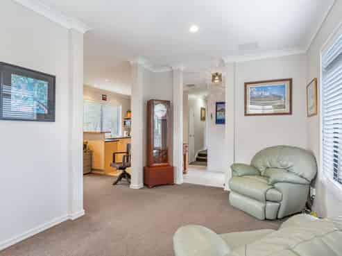 24 Araminta Place, Beachlands