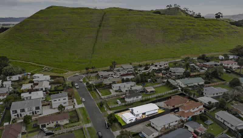 9 Putini Road, Mangere Bridge