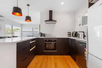 9 Putini Road, Mangere Bridge