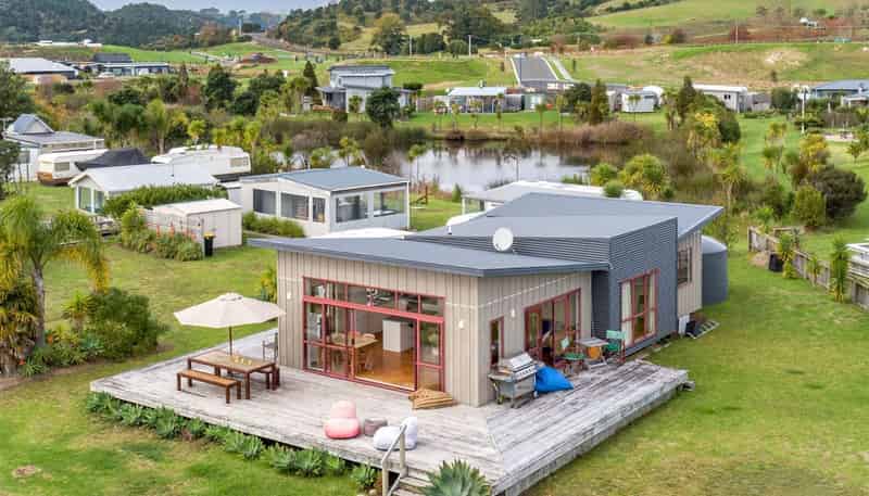 29 Motukorure Parade, 