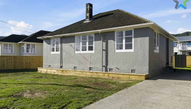 15 Strand Crescent, Naenae
