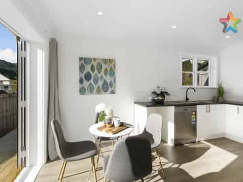 15 Strand Crescent, Naenae