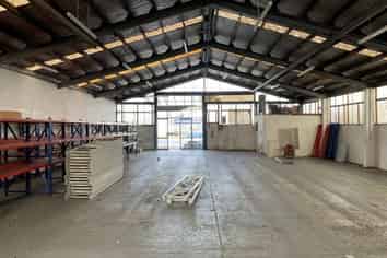 Unbeatable Exposure on Neilson Street – 1,000m²