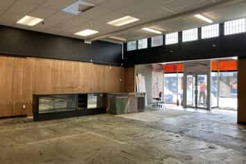 Great North Facing Retail Strip