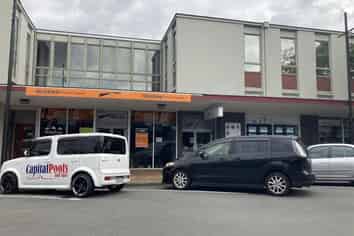 Great North Facing Retail Strip