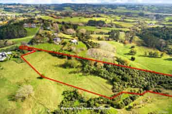 196 Trig Road, Whitford