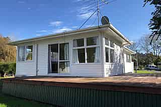 1102A Kaipara Coast Highway, Takaro