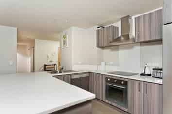 103/7 Rose Garden Lane, Albany