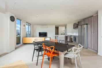 103/7 Rose Garden Lane, Albany