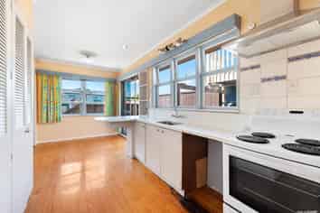 12 Totara Road, Manurewa