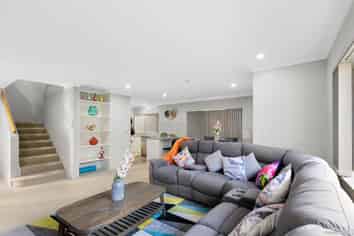 17A Clinker Street, Three Kings