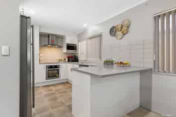 17A Clinker Street, Three Kings