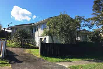 14 Zelda Avenue, Clover Park