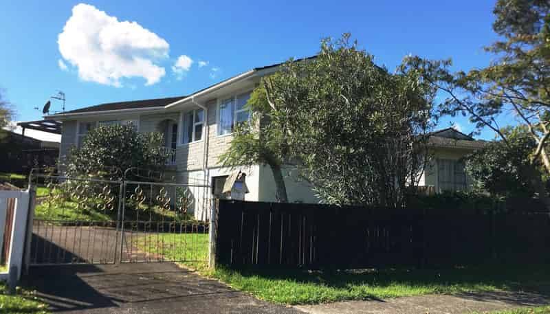 14 Zelda Avenue, Clover Park