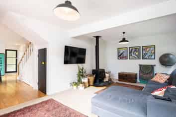 5A Spencer Place, Merrilands