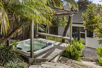 3b Albany Highway, Unsworth Heights