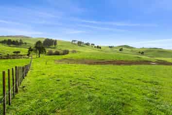 62 Ruapuke Road, Raglan