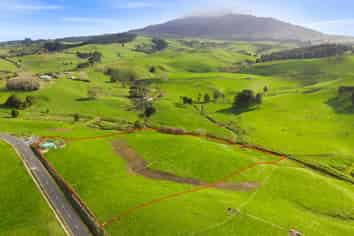 62 Ruapuke Road, Raglan