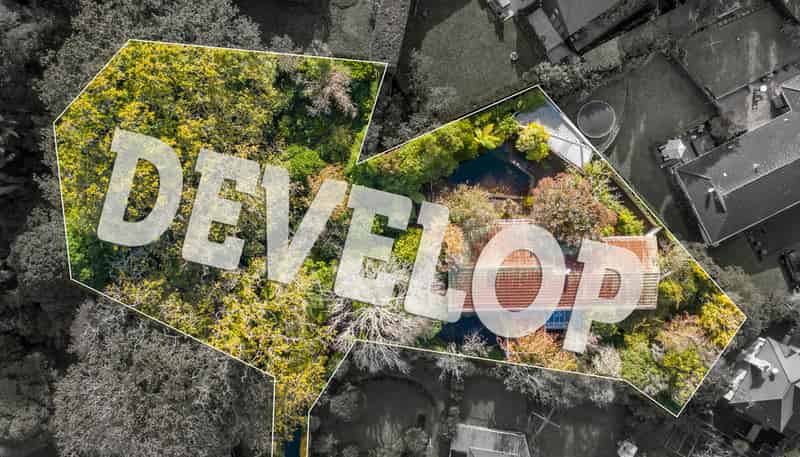 16 Richard Farrell Avenue, Remuera