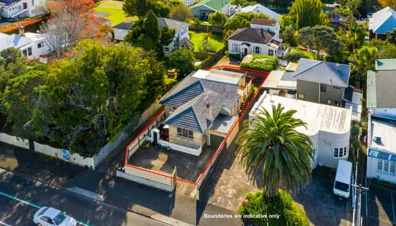 1/229 Onewa Road, Birkenhead