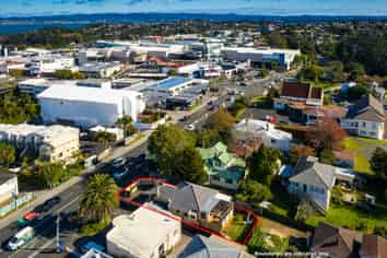 1/229 Onewa Road, Birkenhead