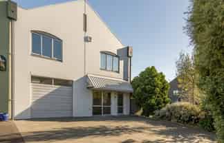 7 Thackers Quay, Woolston