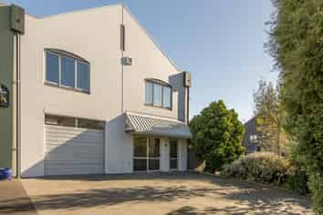 7 Thackers Quay, Woolston