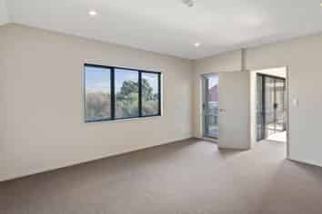 7 Thackers Quay, Woolston