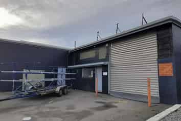 Sockburn warehouse/workshop for lease