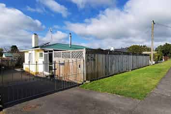 54 Swansea Road, Stratford