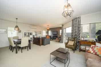 7 Cloake Way, Palmerston North Central