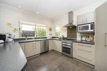 7 Cloake Way, Palmerston North Central