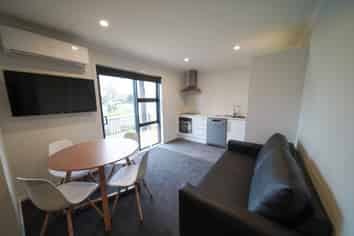 2a/20 Cameron Road, Hillcrest