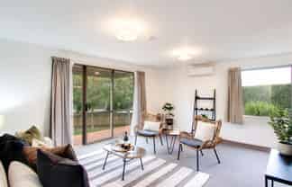 35 Duckworth Crescent, Greenmeadows