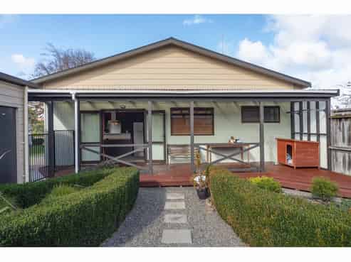 6  Grey Street, Feilding