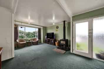 13 Hughson Place, Opunake