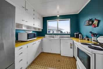 13 Hughson Place, Opunake