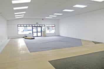 330M² GREAT SPACES AND PARKING