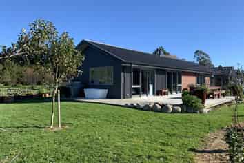 60 New River Road, Marsden