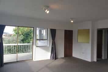 8 Yattendon Road, Saint Heliers