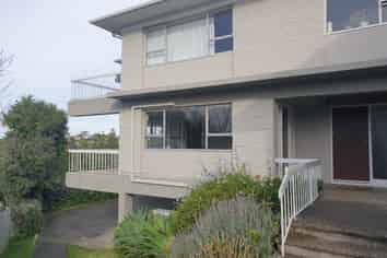 8 Yattendon Road, Saint Heliers