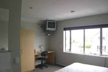 Rm 3 Unit/31 Poulson Street, Addington