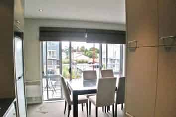 Rm 3 Unit/31 Poulson Street, Addington