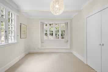 145 Kelburn Parade, Kelburn