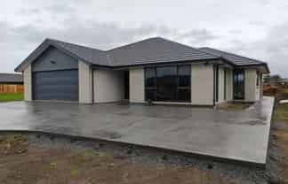 27 Breton Drive, Waipu