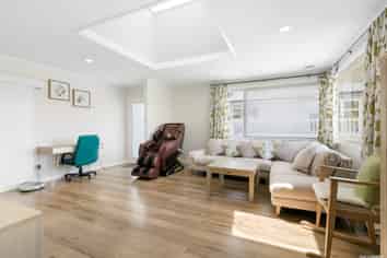 Auckland - Address withheld